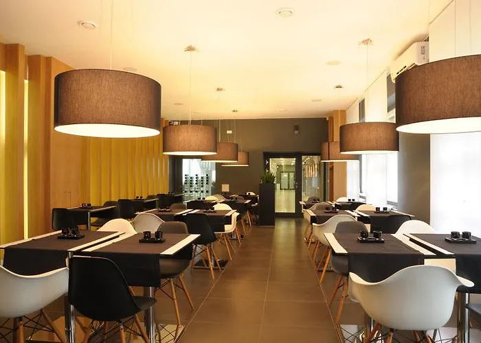 托马舒夫酒店 4* 兹林